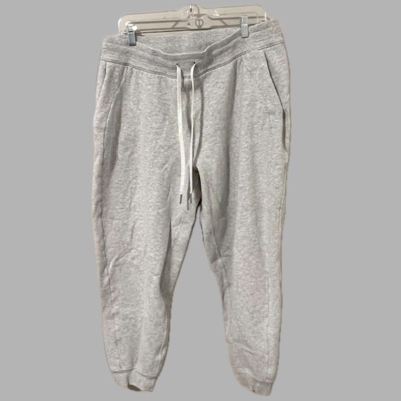 Lululemon Scuba High-Rise Jogger - Picture 1 of 1